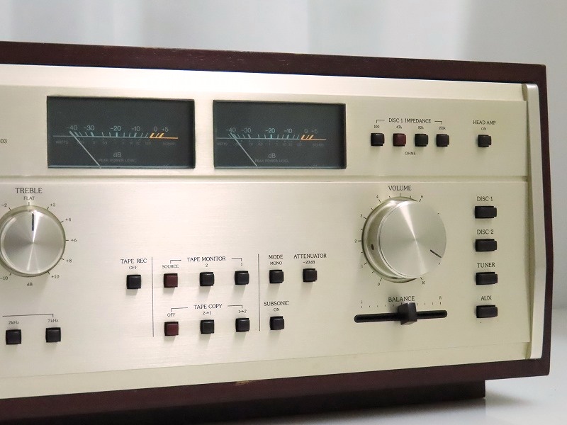 □□Accuphase E-303 プリメインアンプ ウッドケース付 アキュフェーズ